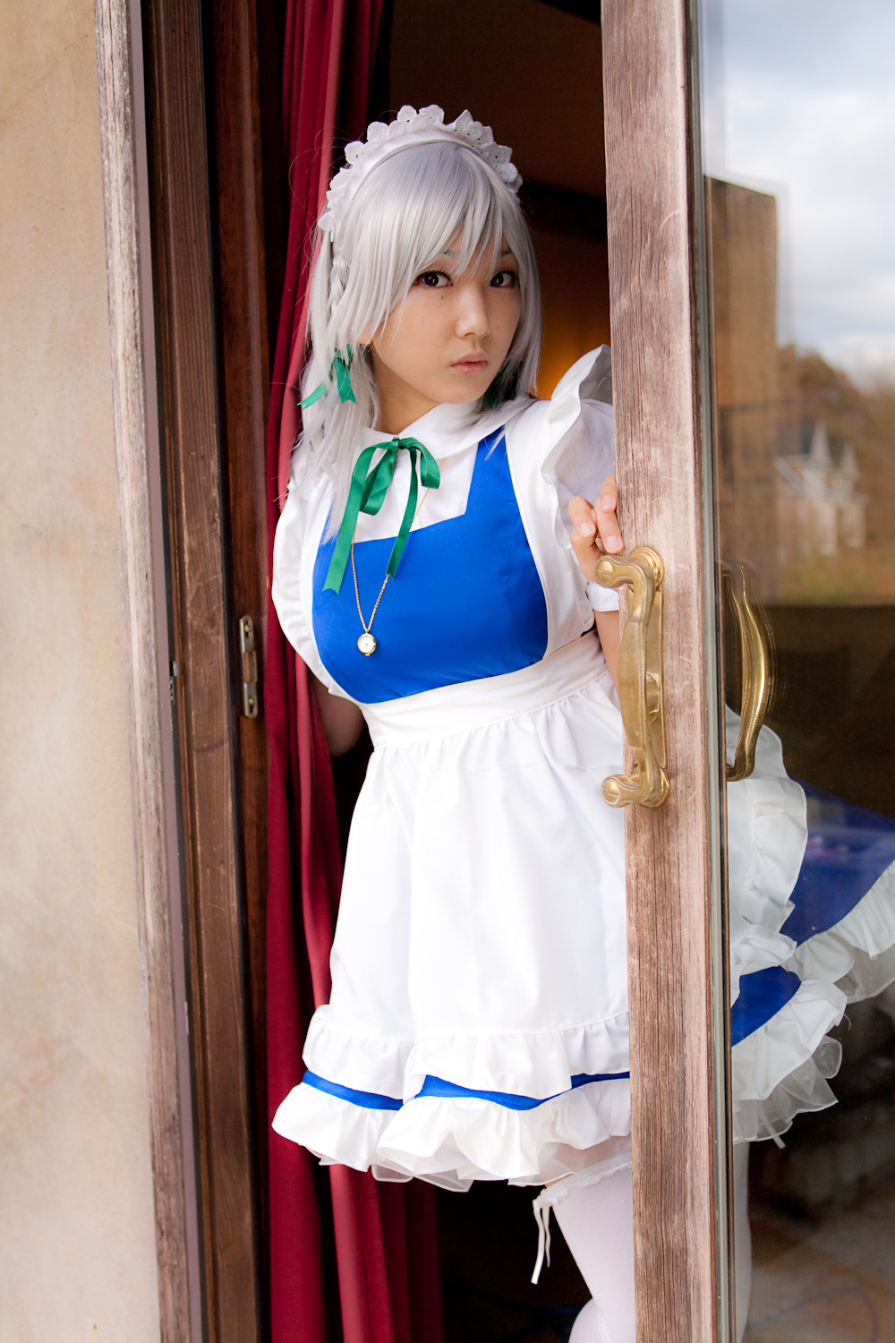 cosplay美女套图 c77 Sakuya Izayoi　白丝假发扮相(1)
